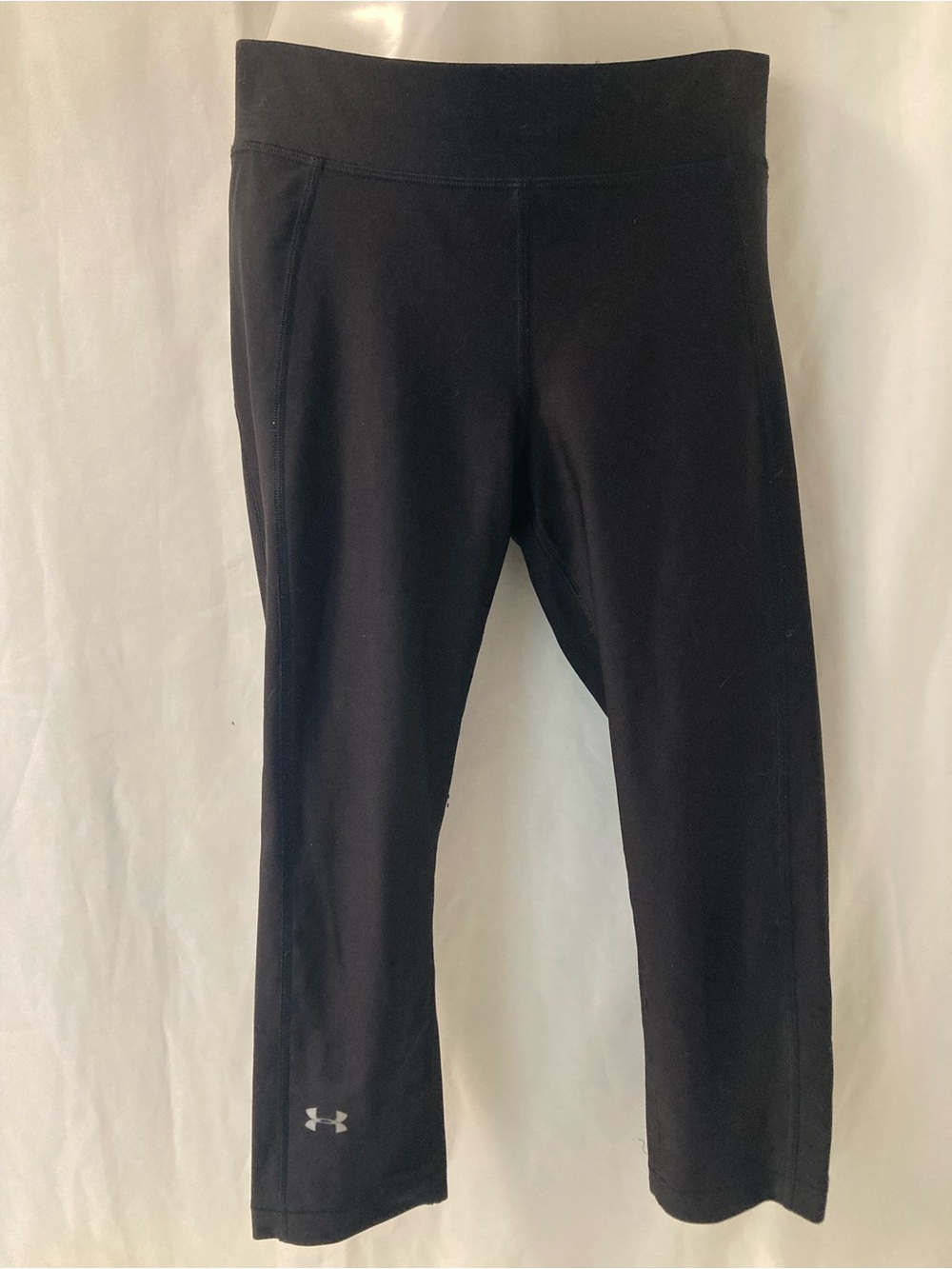 Under Armour HeatGear Black Compression Capri Leggings Small